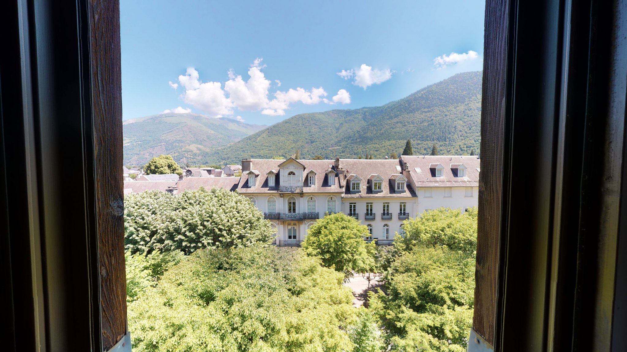 Hexia Immobilier Bagnères De Luchon Bagnères De Luchon Hexia L Immobilier A Bagneres De Luchon Et Ses Environs